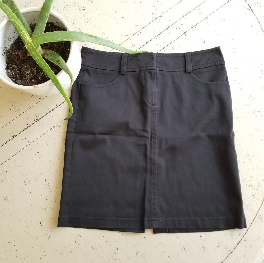 TRINA TURK Black Button A-Line Skirt size 6